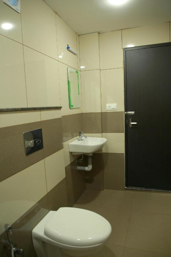 Kalathil Tourist Home Kunnamkulam Kültér fotó