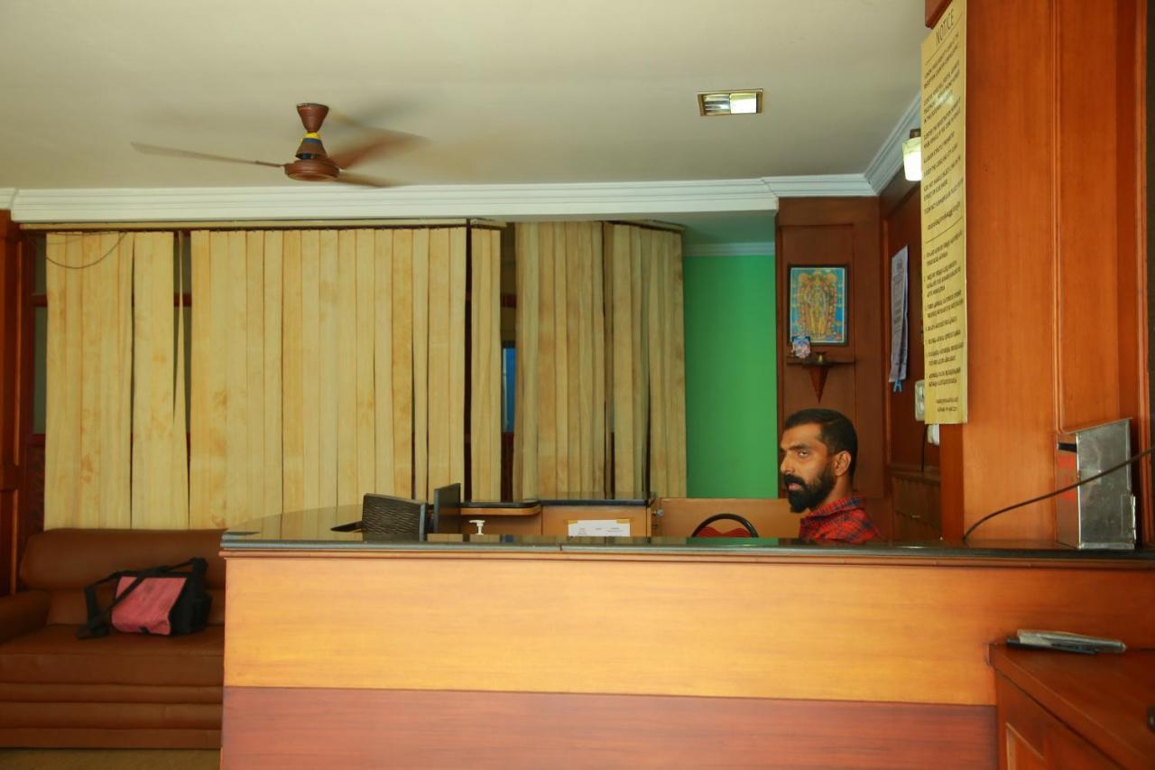 Kalathil Tourist Home Kunnamkulam Kültér fotó