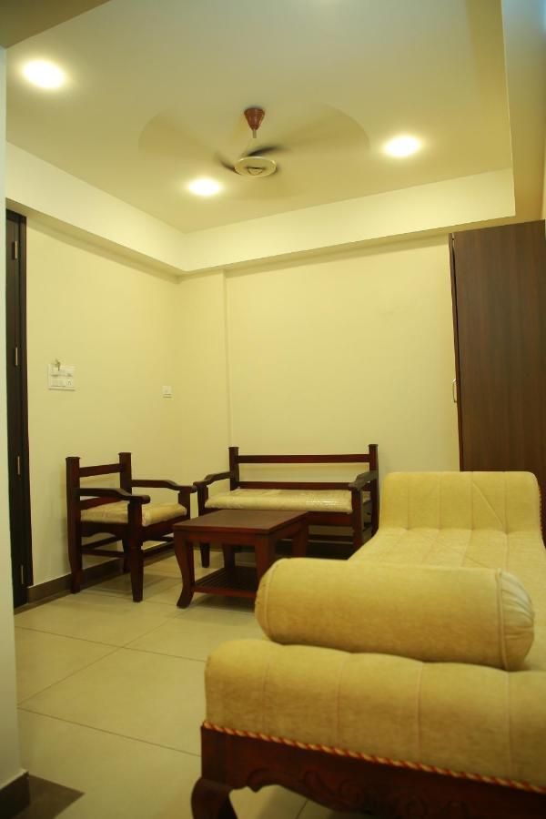 Kalathil Tourist Home Kunnamkulam Kültér fotó