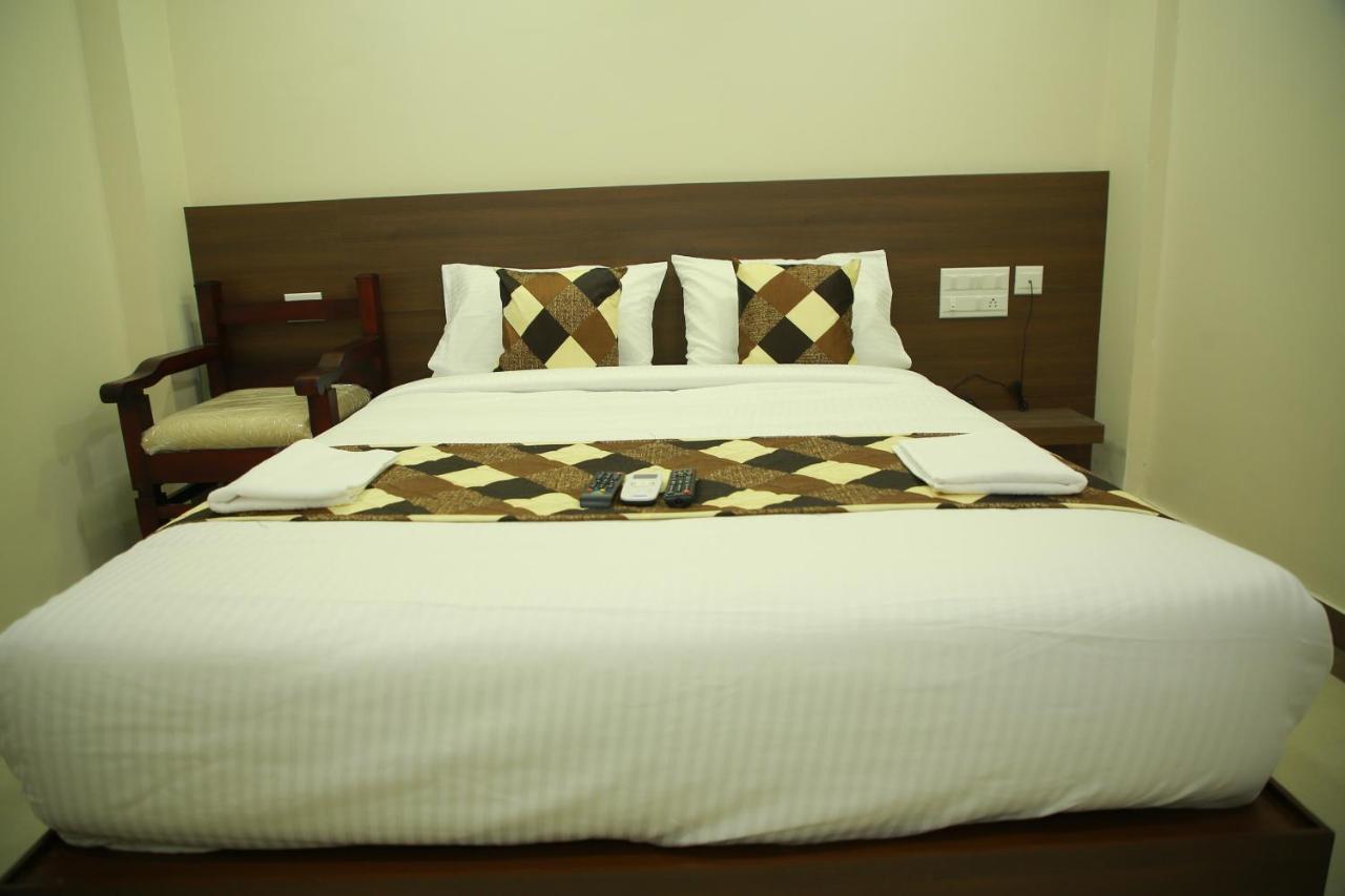Kalathil Tourist Home Kunnamkulam Kültér fotó
